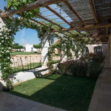 Hotell Masseria Santo Scalone 4*