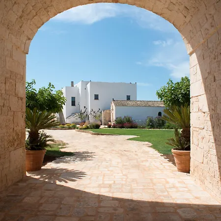 Masseria Santo Scalone 4*